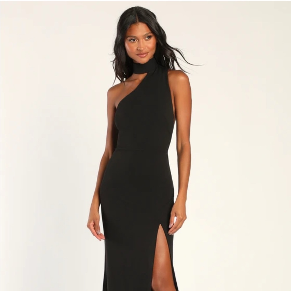 Elegant Black One-Shoulder Dress
